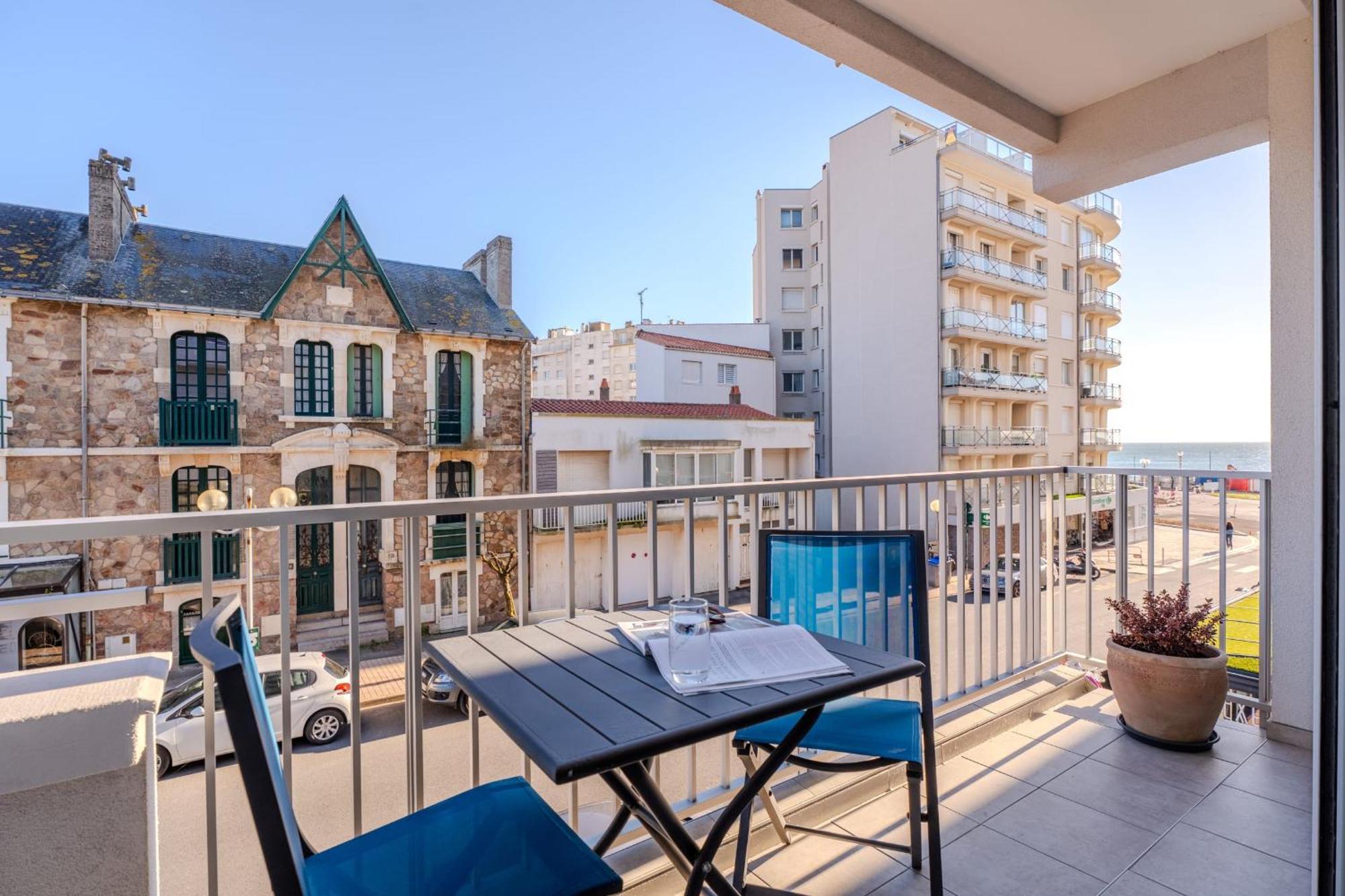 Moderne & Confort Acces Et Commerces Apartment